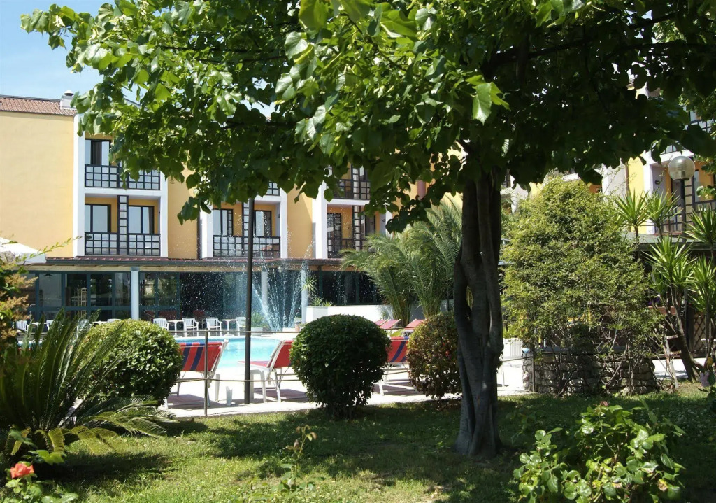River Park Hotel
