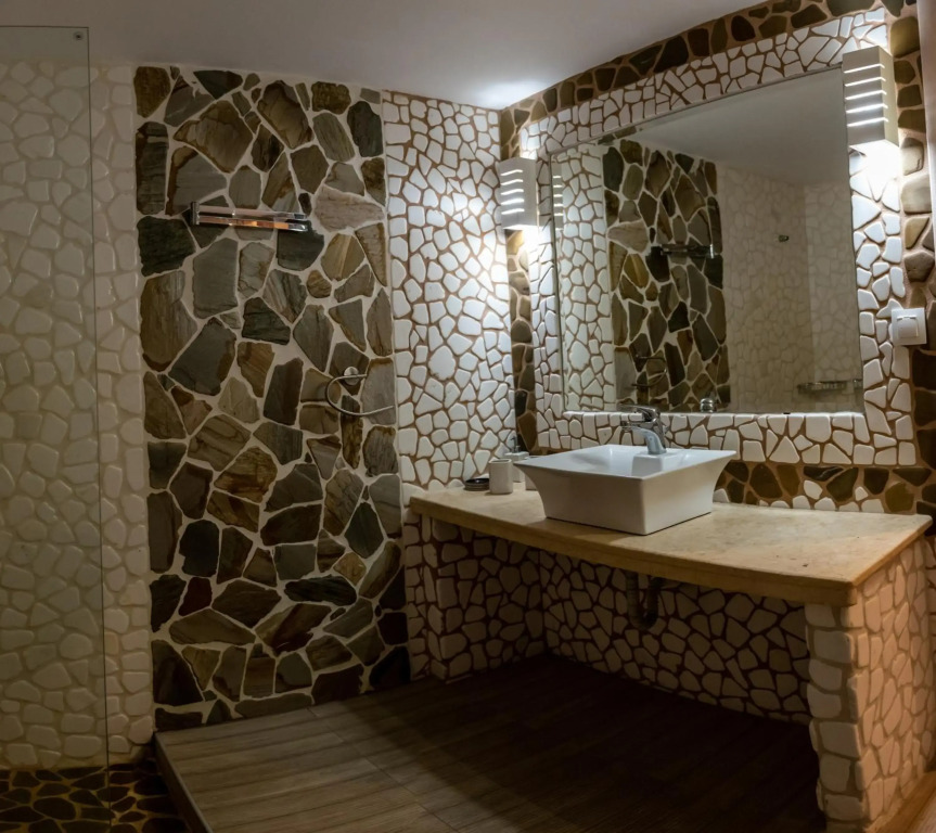 Evdokias Apartments and Rooms
