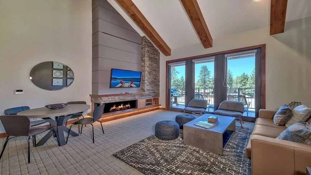 Luxury Residence - Gondola across the Street 2 Bedroom Condo by RedAwning