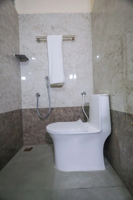 Vasantham Inn