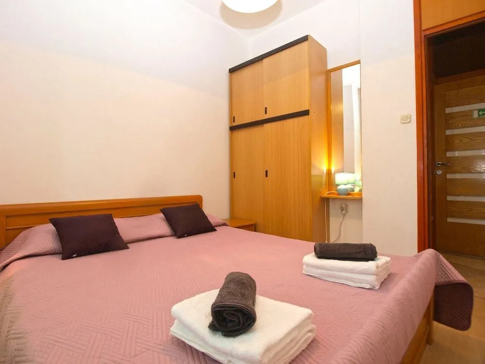 Apartment 397