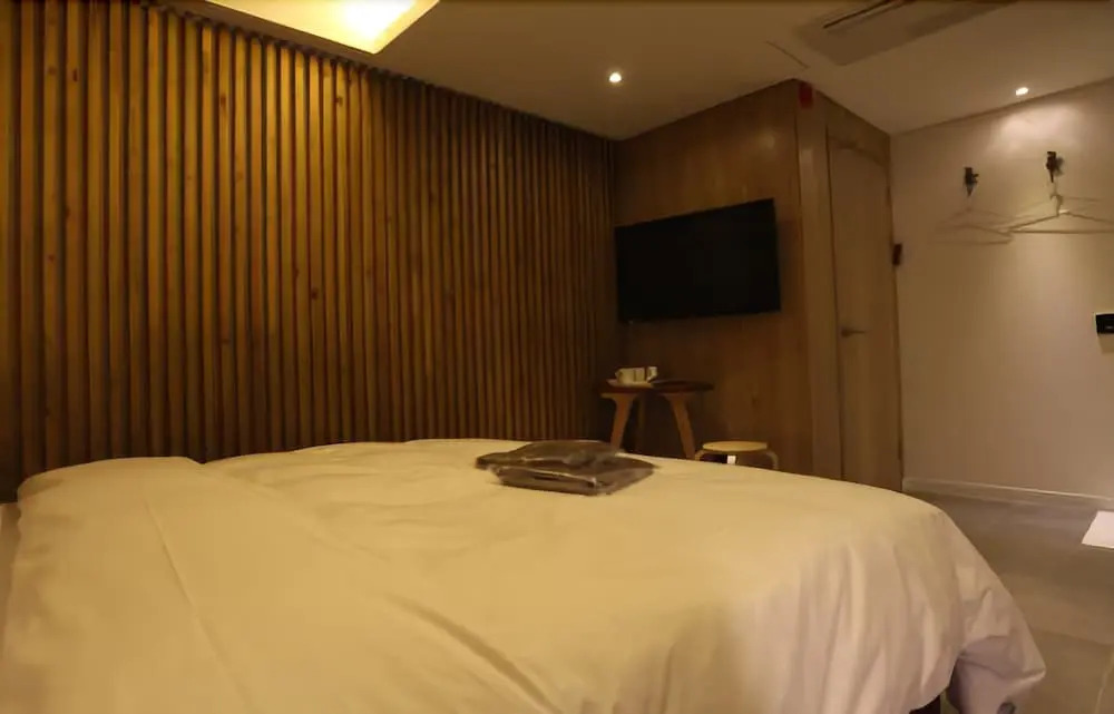 Christie Hotel 크리스티 호텔