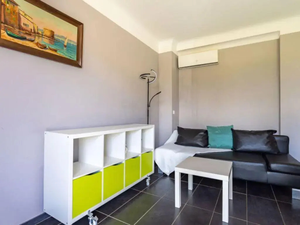 Rental Apartment Rsidence Boutin - Le Lavandou 2 bedrooms 4 persons - POP 19190