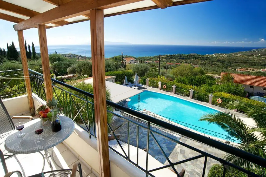 Nostos Studios & Apartments