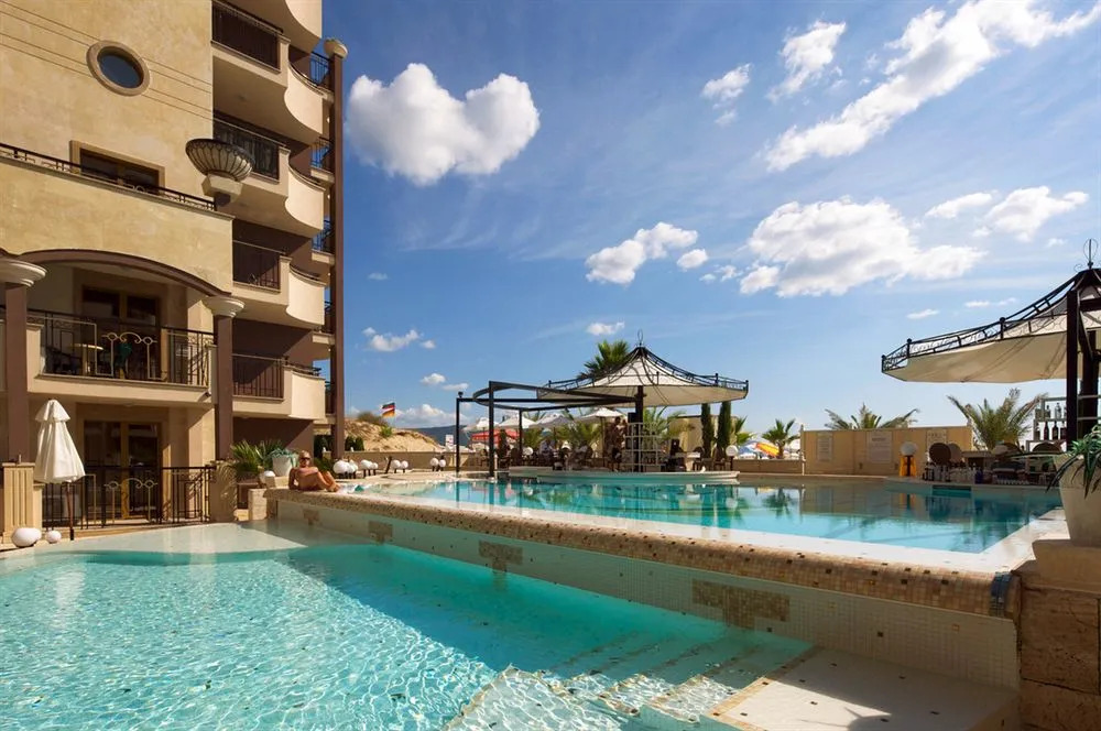 Golden Beach Hotel