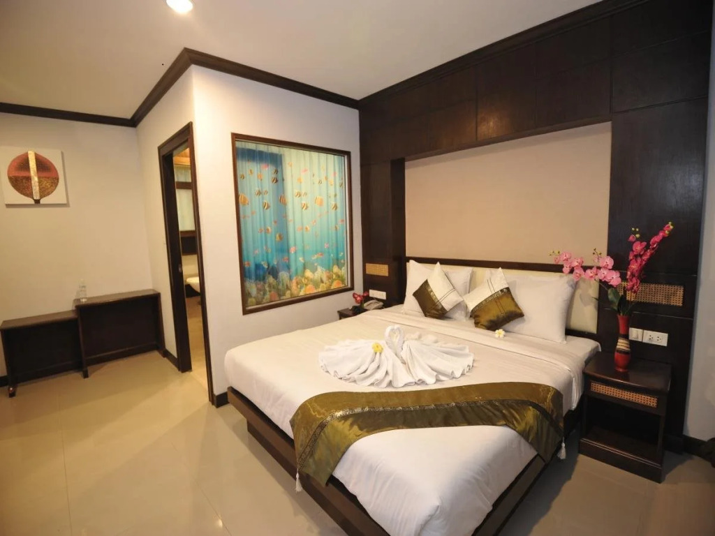 Lemongrass Hotel
