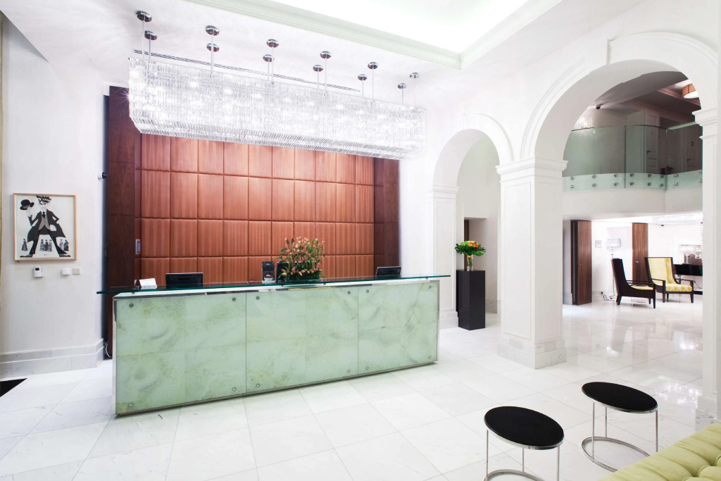 Hotel KINGS COURT