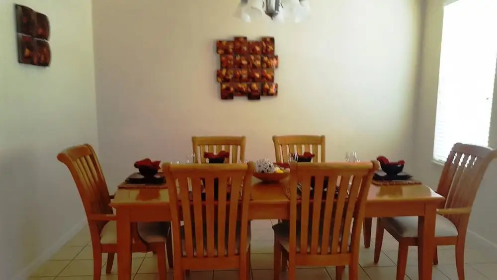 Spacious 6 Bedroom Villa