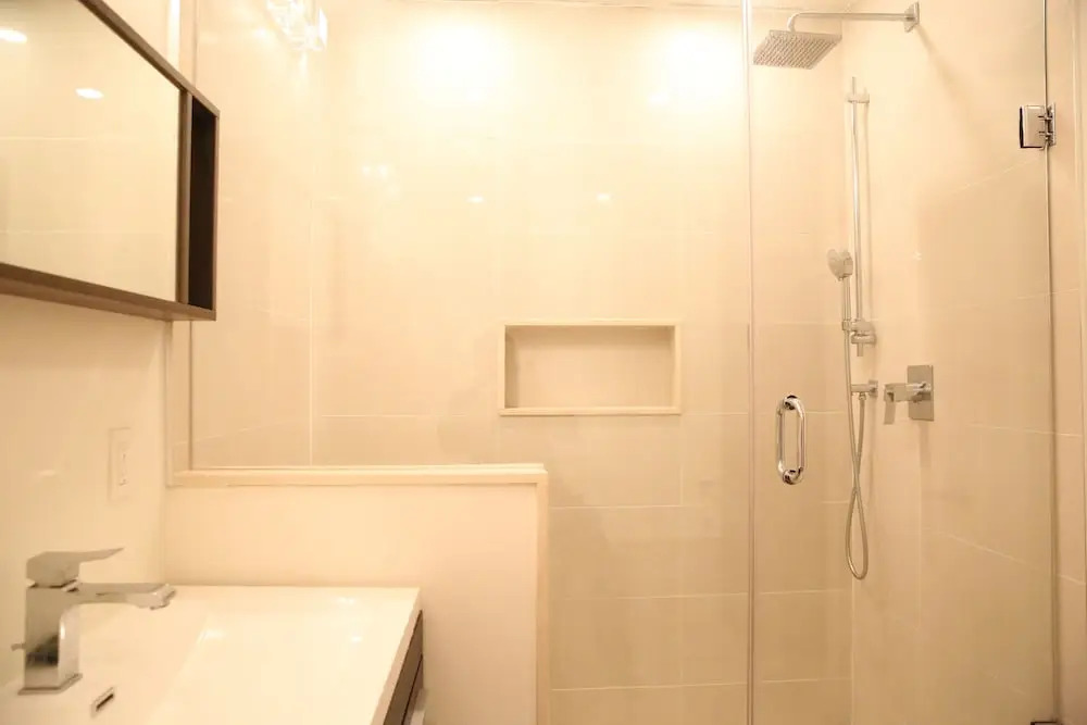 Elegant Suite at 700 Bathurst