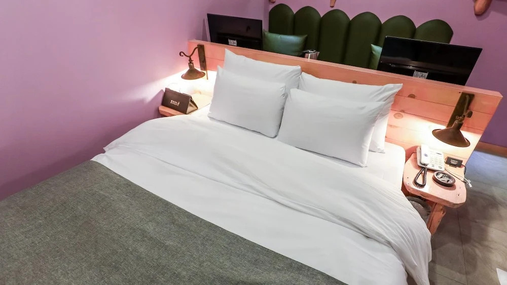 Hotel Form