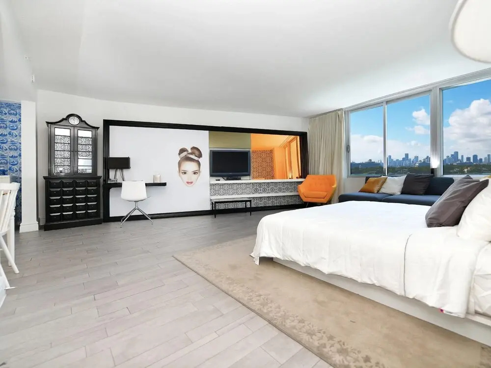 Miami World Rental - Mondrian 608