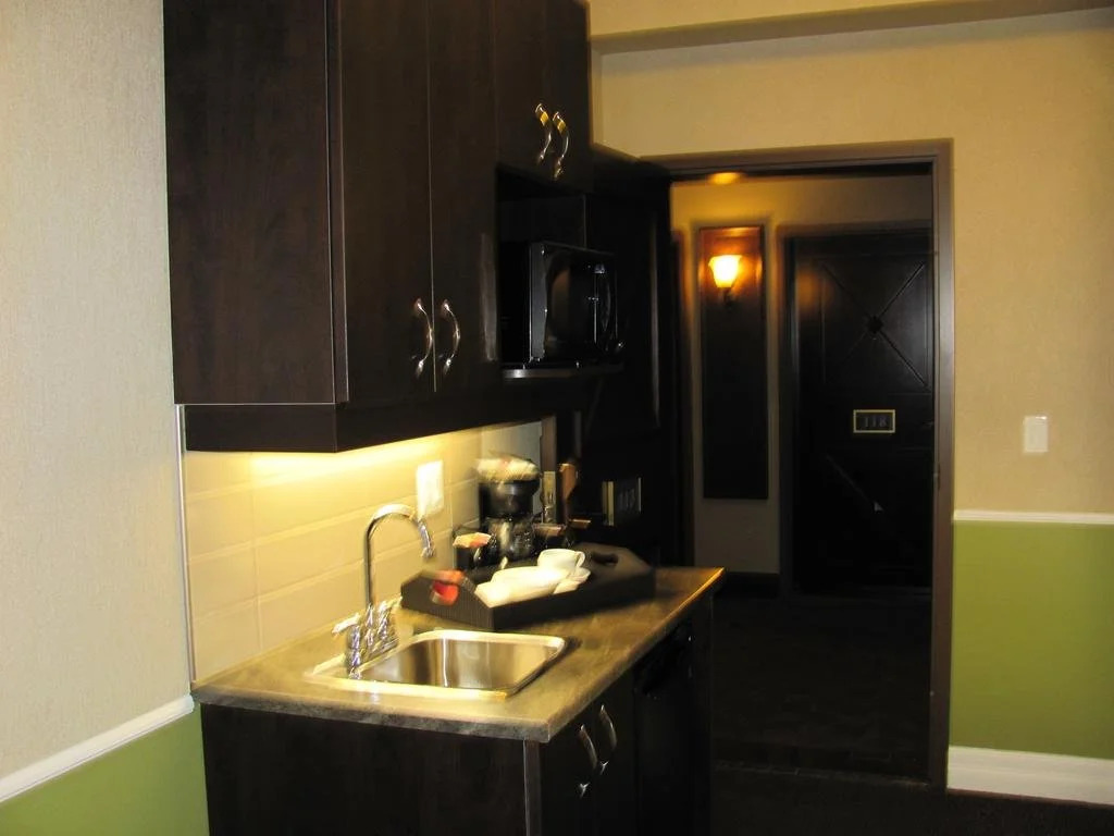 RiverRock Inn