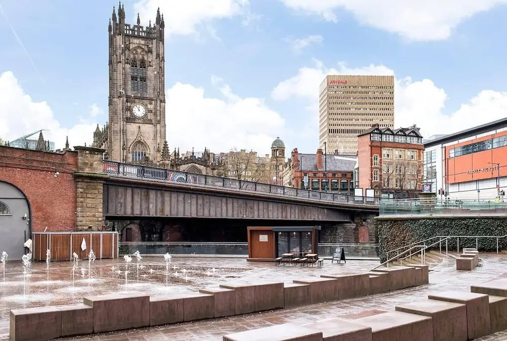 Stunning 2BR Manchester Apartment