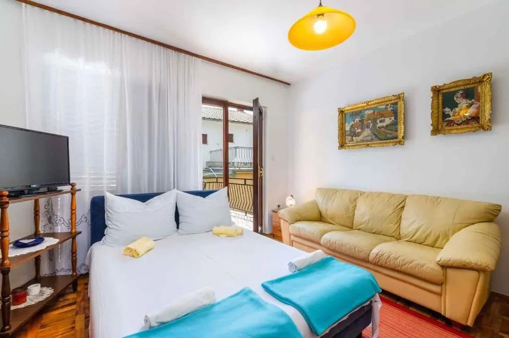 Apartment in Jadranovo 39395