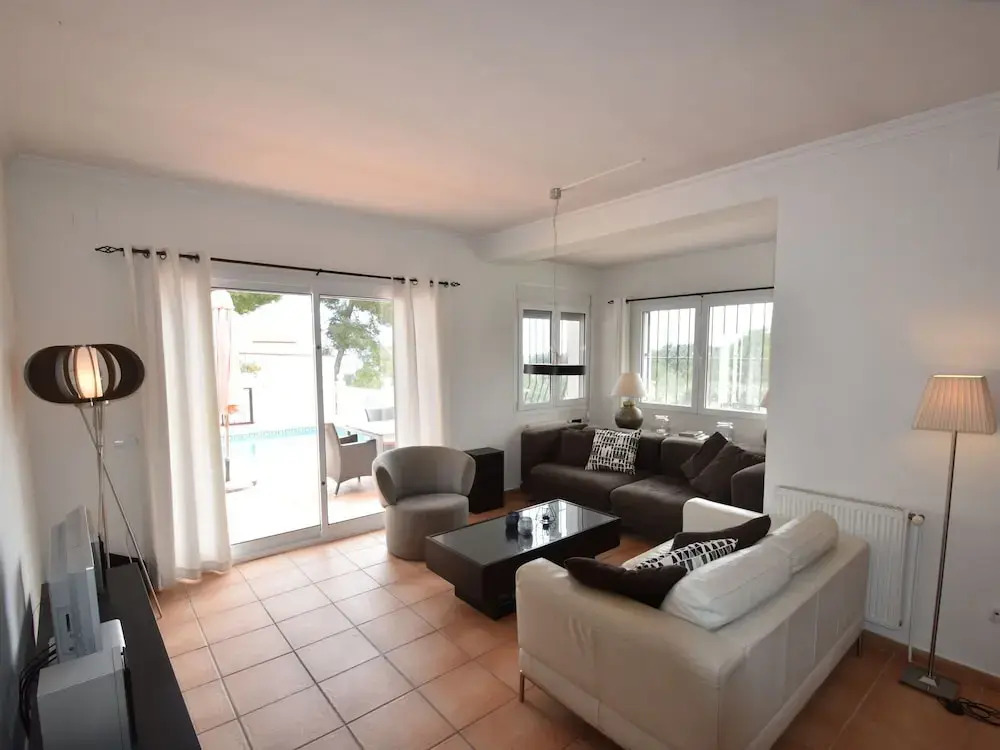 Sea Breeze Villa Escape