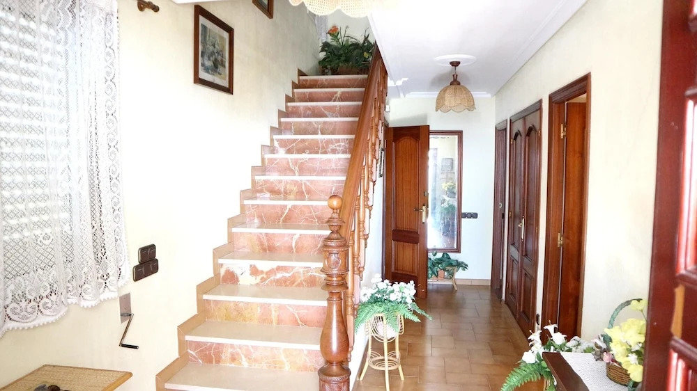 House With 5 Bedrooms in Boiro, With Wonderful sea View and Furnished