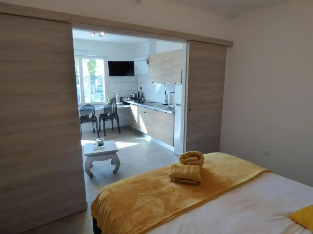 LA SUITE 22 BIS