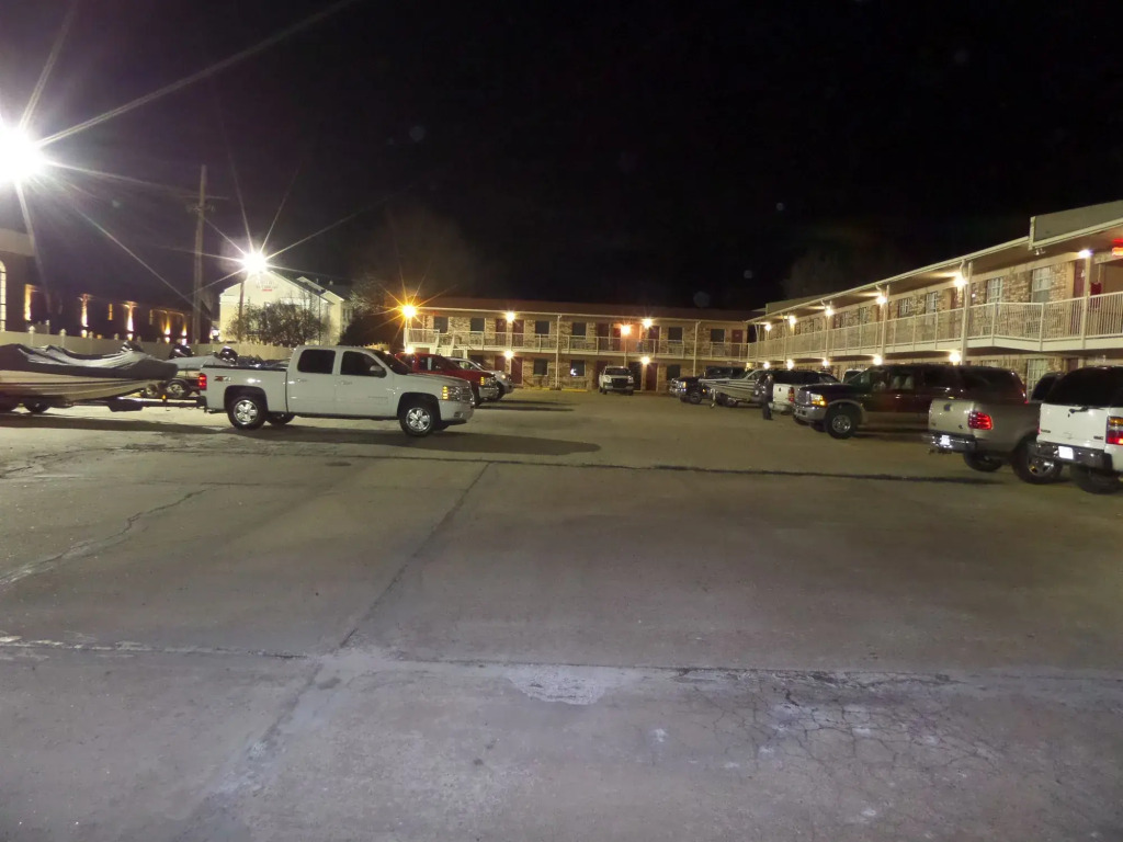 HomeStay Inn & Suites