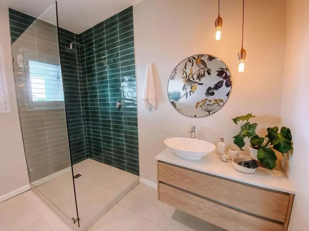 Dizzy Hill Villa with 270° Breathtaking Views. Pool + Patio