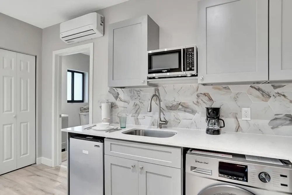 2922 Banyan Units