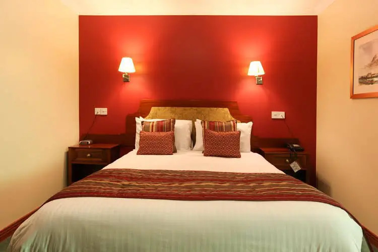 Clan Macduff Hotel