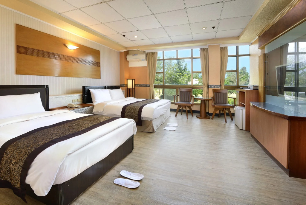 Jinsa Lakeside View Resort