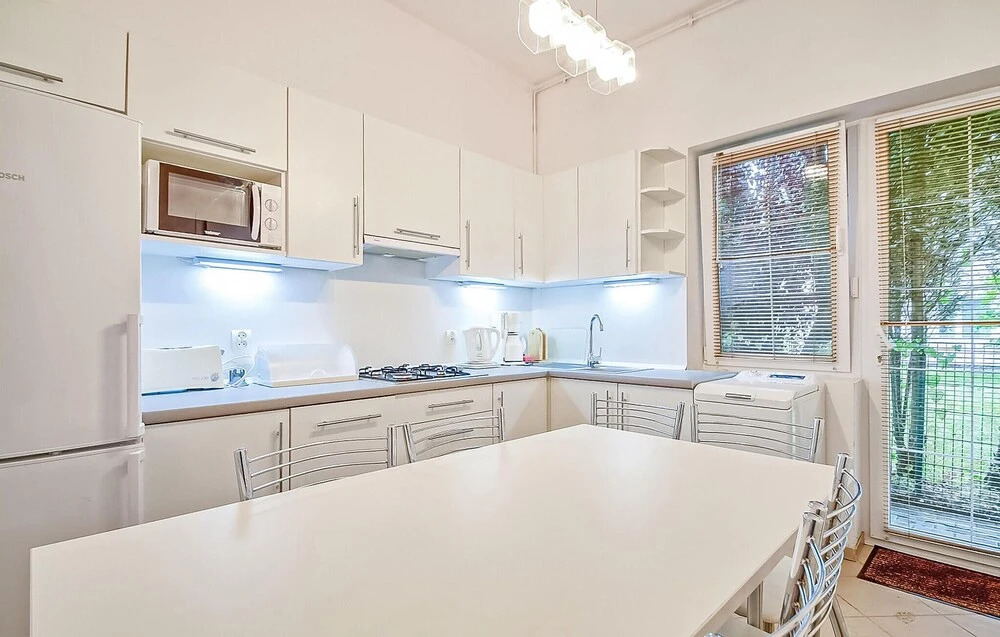 4 Bedroom Cozy Home In Grzybowo
