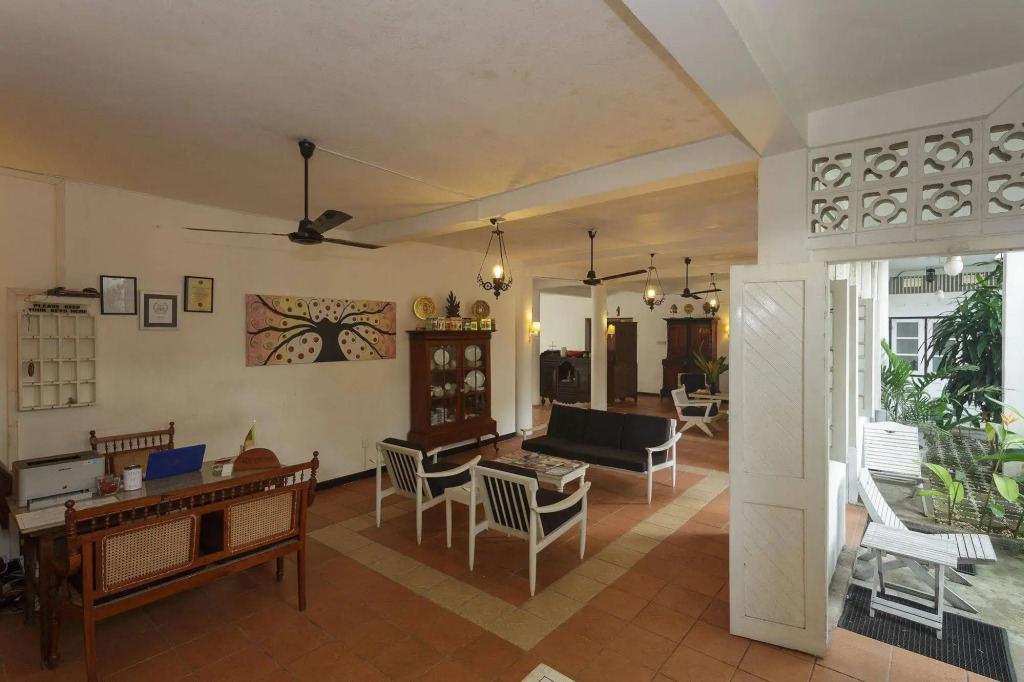 Royce Boutique Hotel