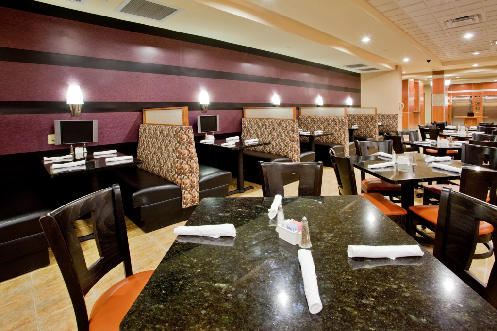 Holiday Inn Hotel & Suites Gateway by IHG