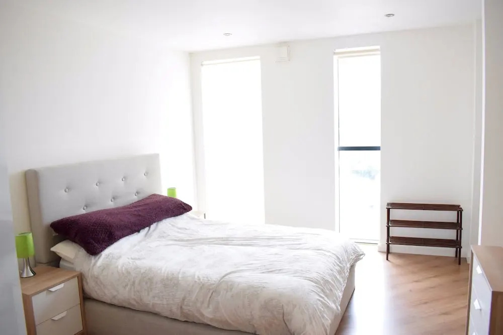 Bright and Spacious Apartment near London Bridge
