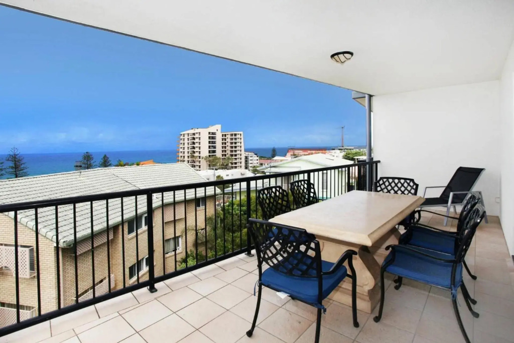 Unit 4 'Beaumont Sur Mer', Coolum Beach
