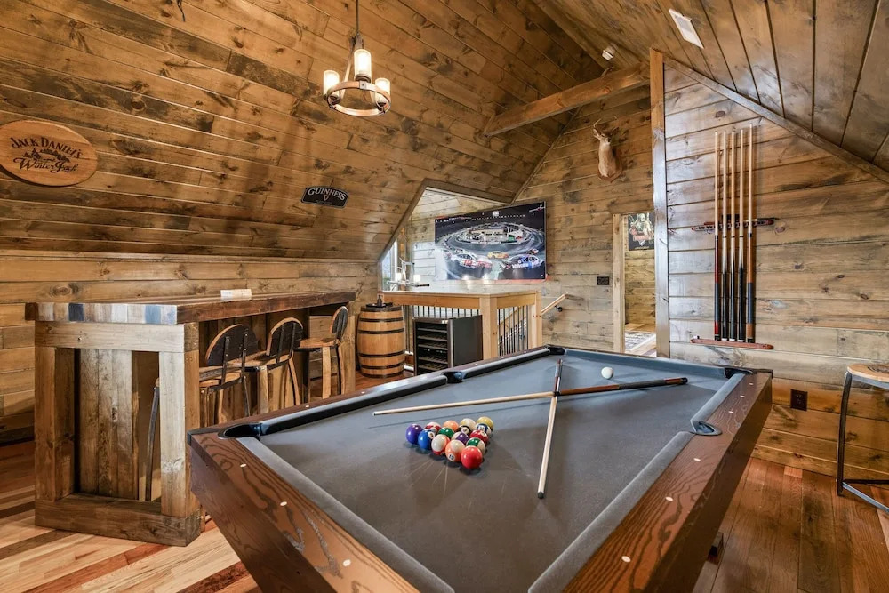 Cabin w/ Hot Tub & Game Room in the Smokys!