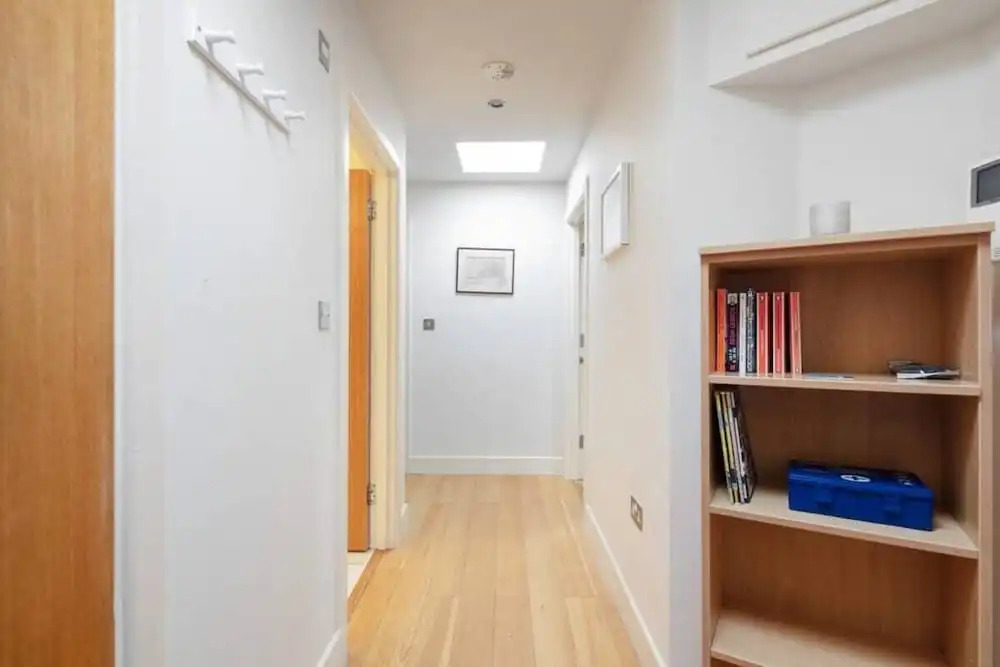 Modern 2bed 2bath Near the Oval