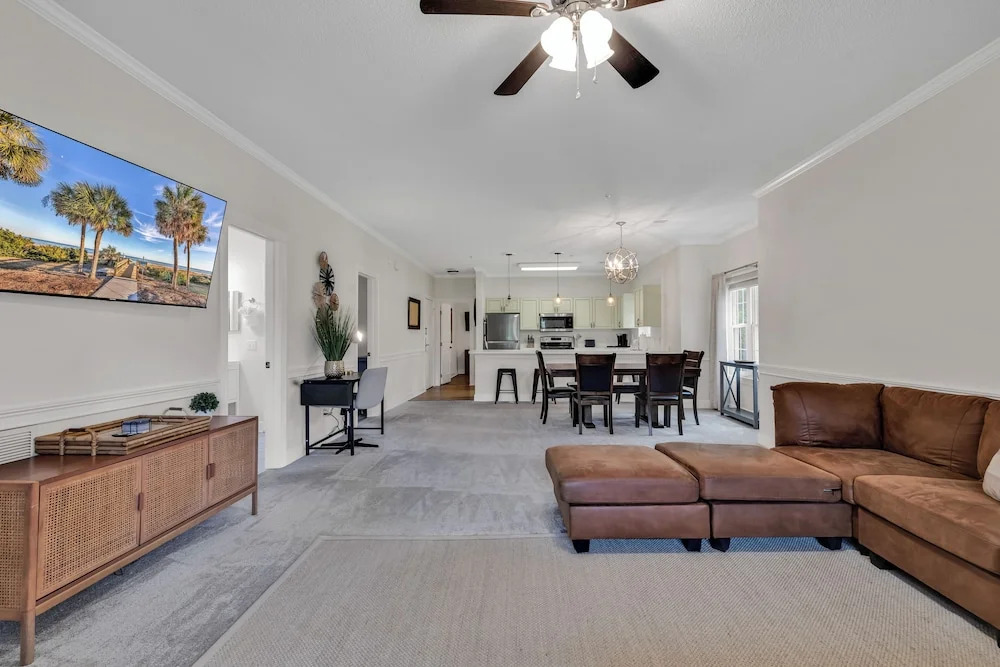 Elegant 3BR Condo- Magnolia North 101
