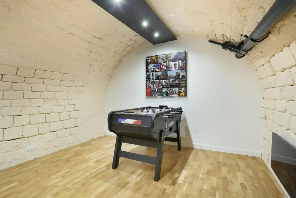 Pick A Flat's Upper Marais Apartments- Rue du Faubourg Saint-Martin