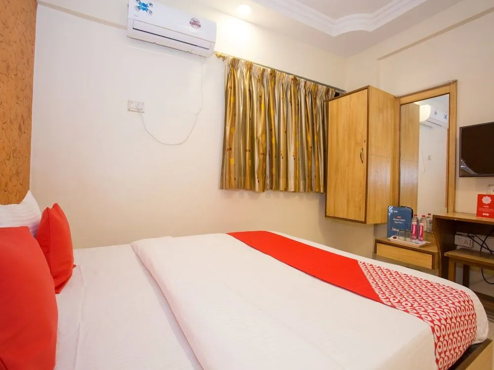 OYO 11601 Hotel Karishma