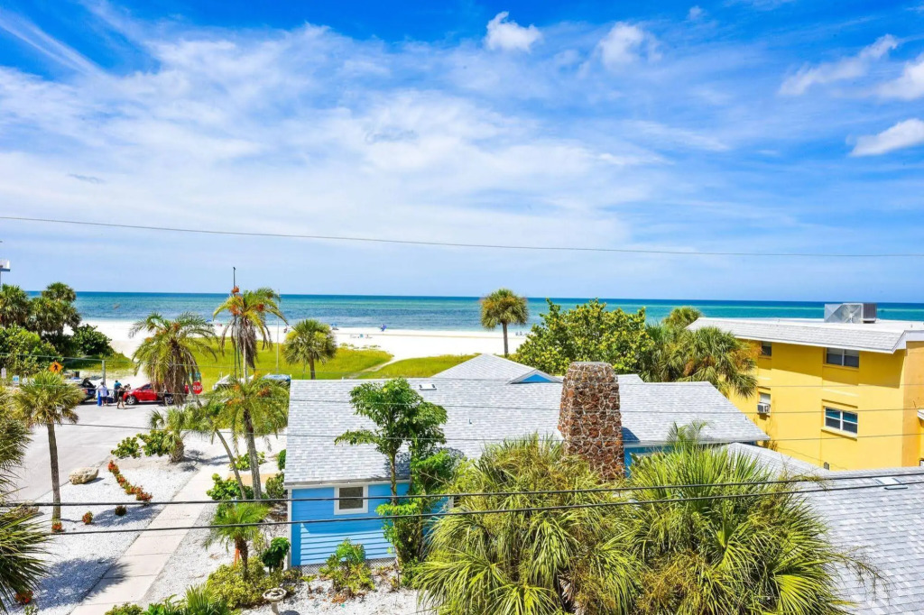 A House on Siesta Beach by Beachside Management