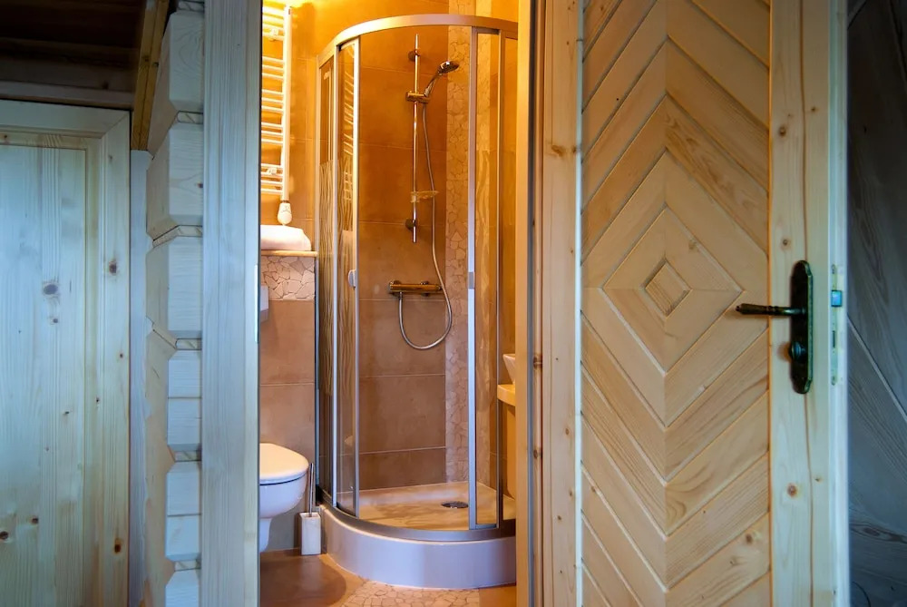 KRUPÓWKA MOUNTAIN RESORT - Widokowy hotel z basenami i wellness