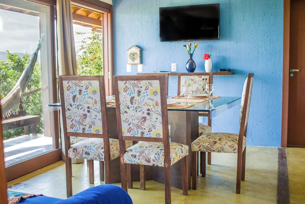 Casa com piscina e incrível vista