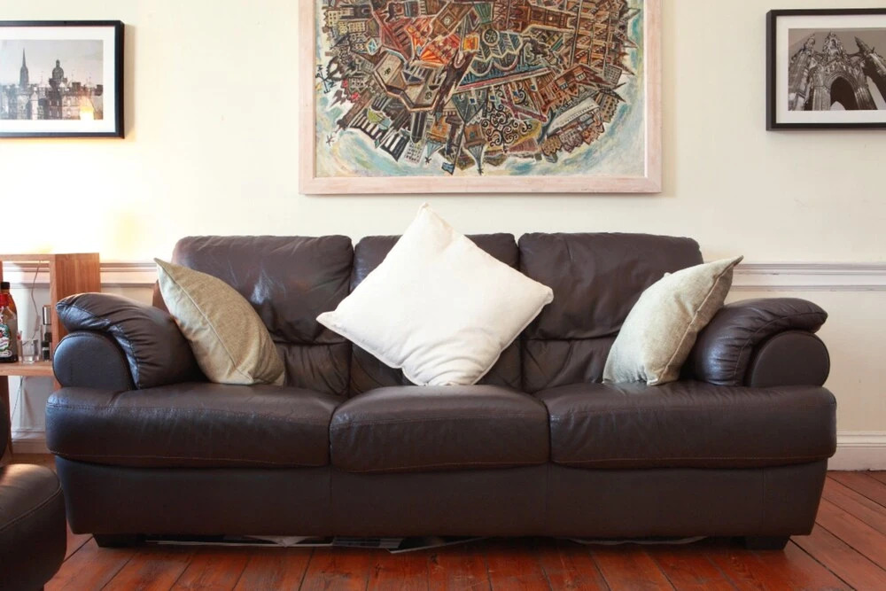 3 Bedroom Flat In Edinburgh City Centre