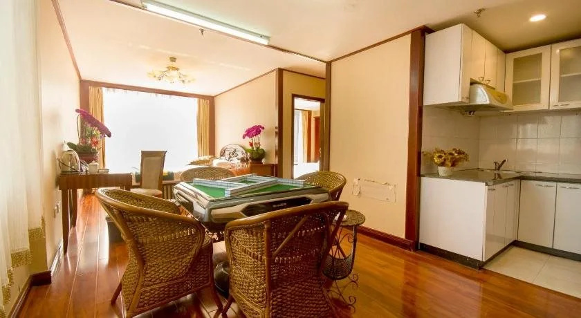 Yicheng Business Hotel