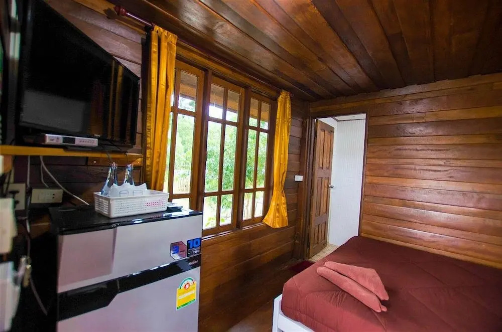 Baanmai Resort