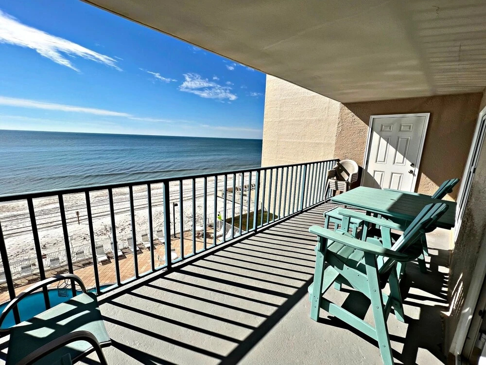 Surf Side Shores 1405 by RedAwning