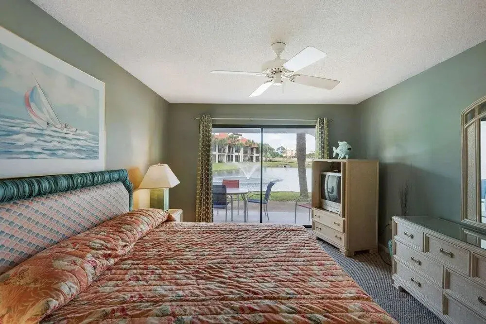 Edgewater Golf Villa 2106