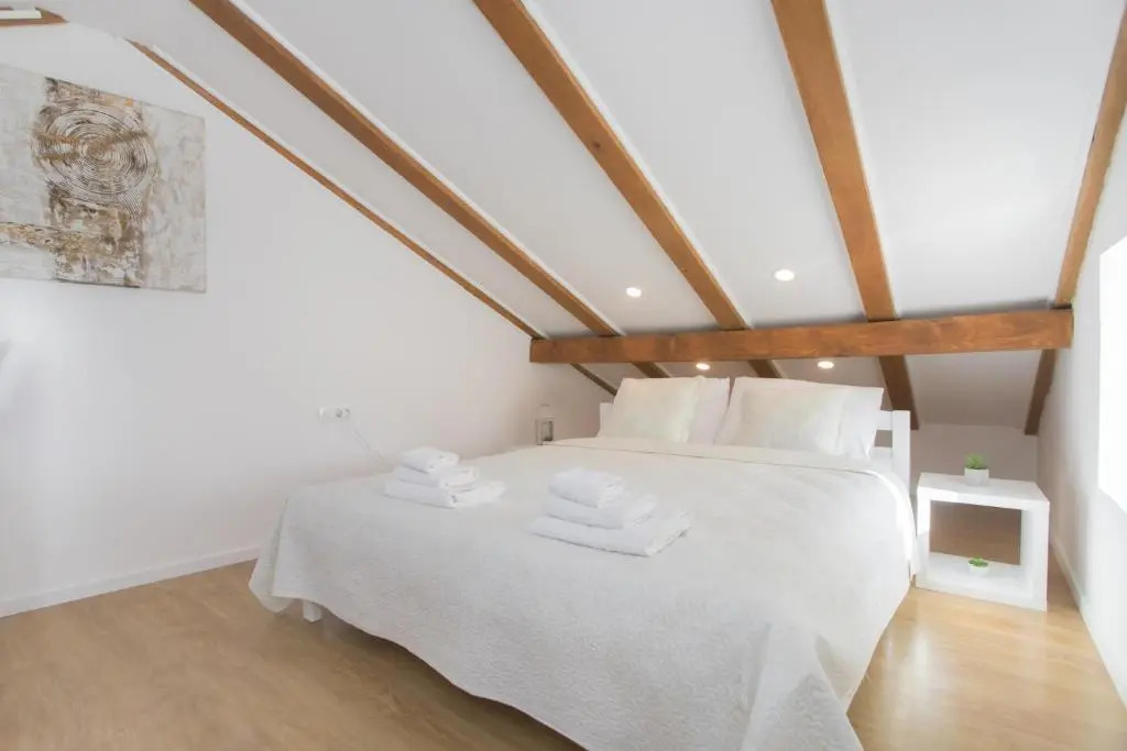 Aurum Apartment
