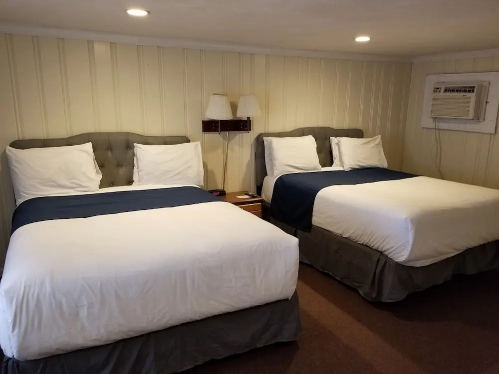 Tides Motel - Hampton Beach