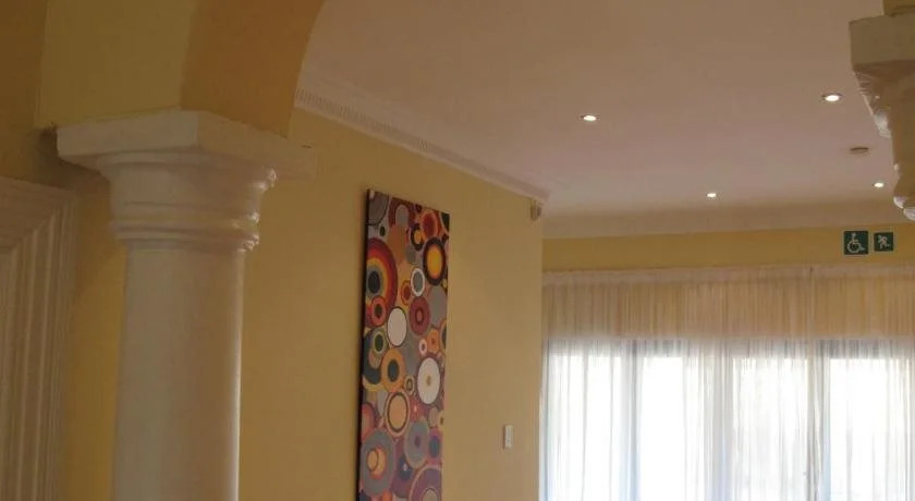 The Crescent Guesthouses - BnB/Self Catering