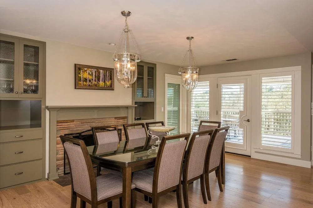 Greenwood 4 Br home by RedAwning