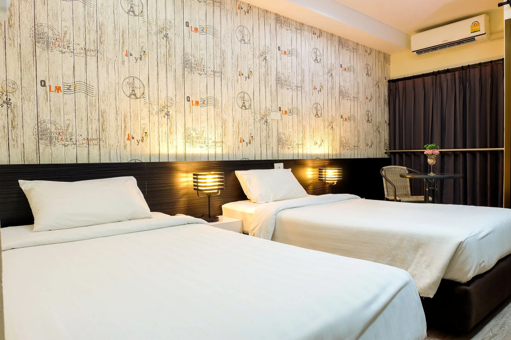 Prajaktra City Hostel