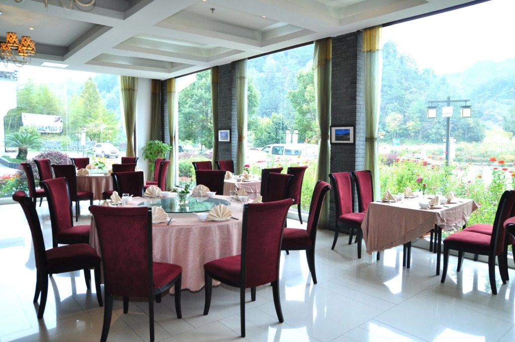 Xidi Taoyuan Hotel
